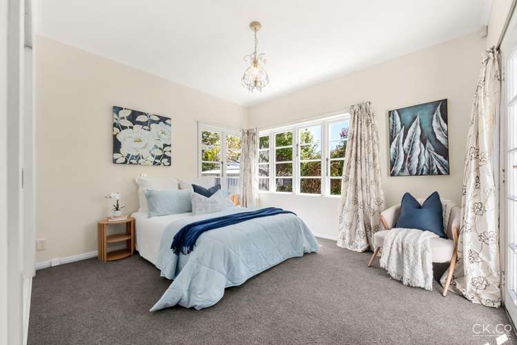 2 Sherwood Street Woburn_10