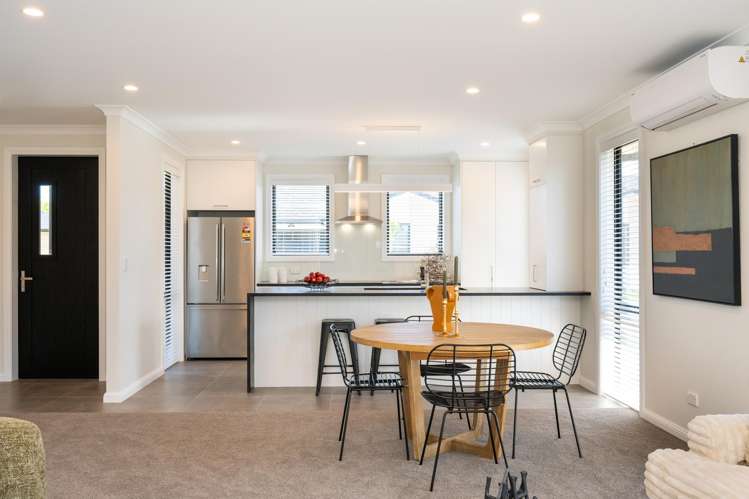 52 Read Crescent, LOMBARDY, Willowbrook Community Clive_12