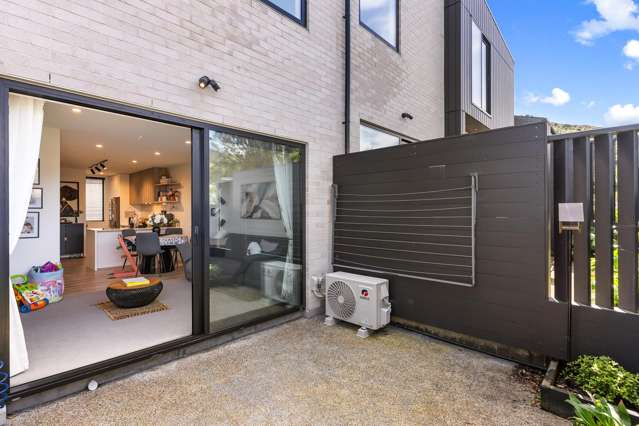 14 Ara Toutouwai Karori_1