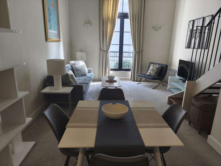 2D/5 Cheshire Street 1761_1