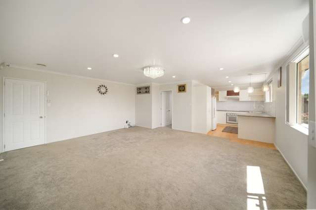 11 Naylors Drive Mangere_2