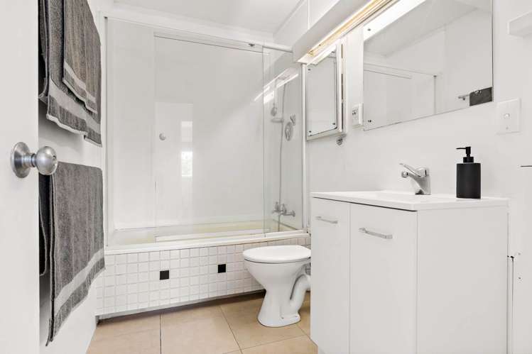 10/67 Sarsfield Street Herne Bay_9