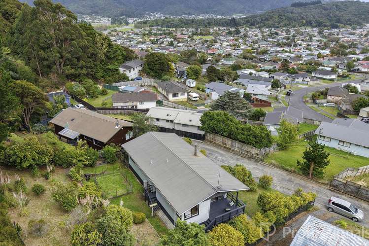 66 Castlerea Street Wainuiomata_22