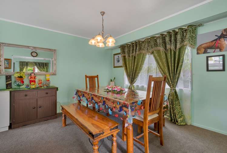 6 Saint Ann Place Toi Toi_10