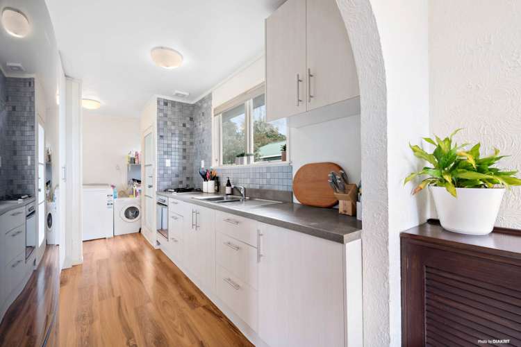 48 Captain Scott Road Glen Eden_3