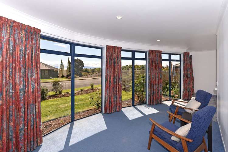 18 Mary Ann Muller Crescent Stoke_15