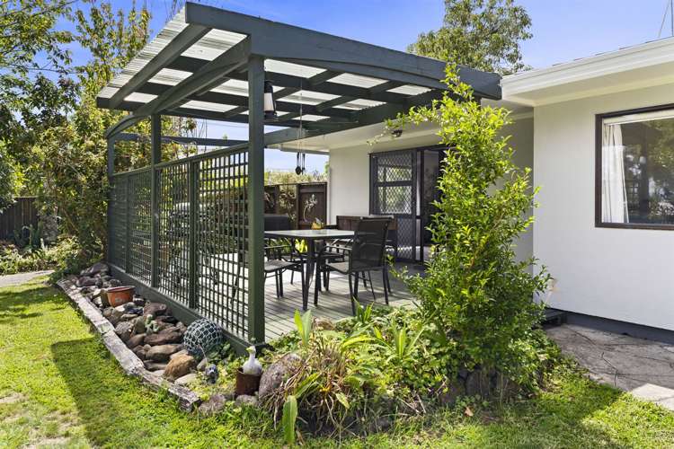 12 Lochinvar Place Hairini_10