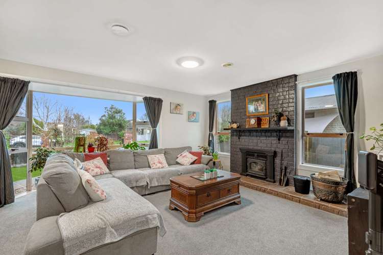 89 Gray Crescent_4