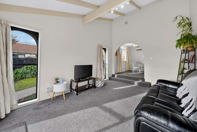 2/44 Chipping Lane Redwood_8