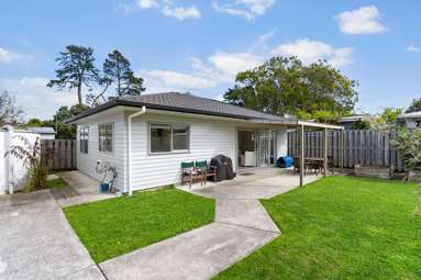 14 Sunkist Bay Road_1