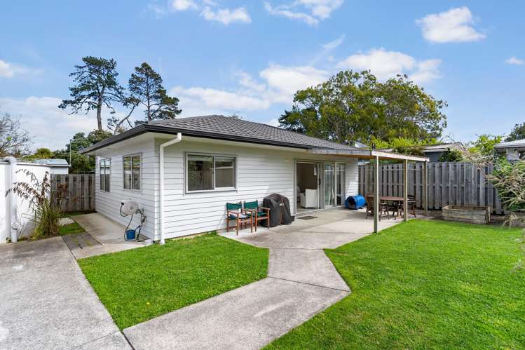 14 Sunkist Bay Road_1