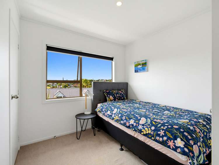 8B Eastwood Rise Browns Bay_20