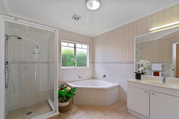 7 Huntaway Lane Te Atatu Peninsula_23
