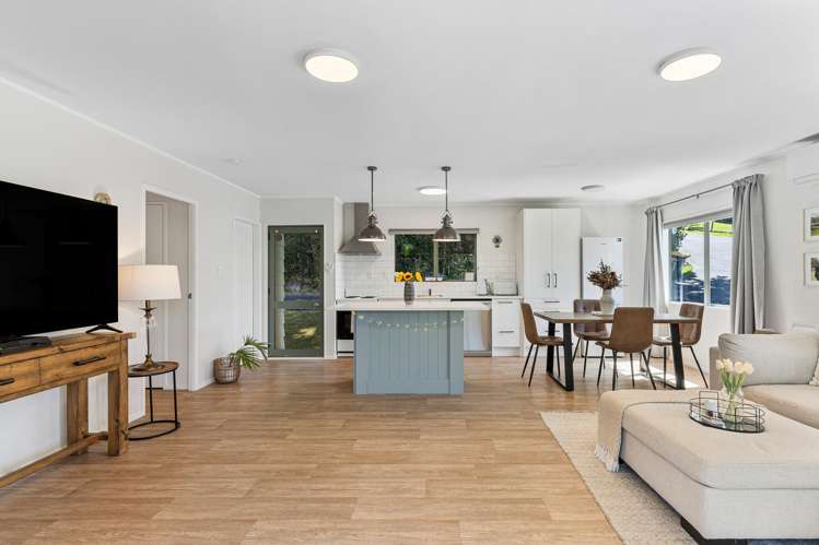 85c Fairclough Road Beach Haven_5