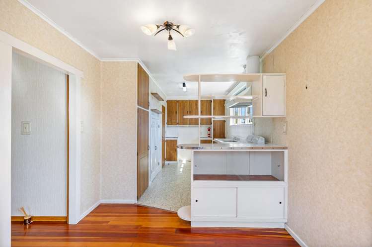 30 Sylvan Crescent Te Atatu South_12
