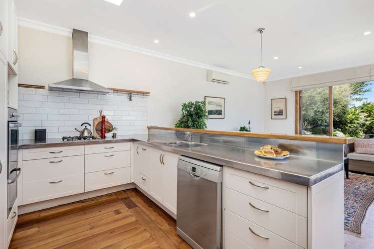 38 Bentinck Avenue Strathmore Park_10