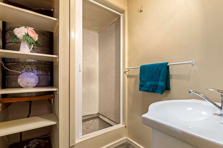 8 Riwai Street Templeton_18