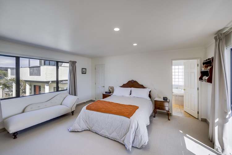 24 The Esplanade Westshore_10