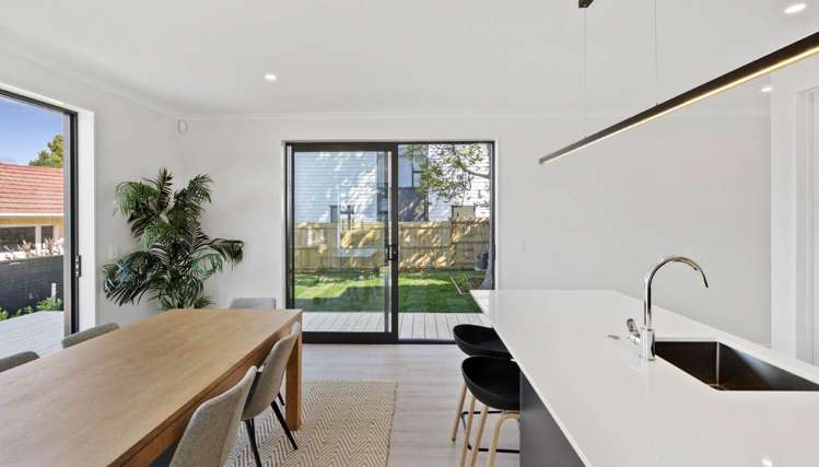 32 Swanson Road Henderson_13