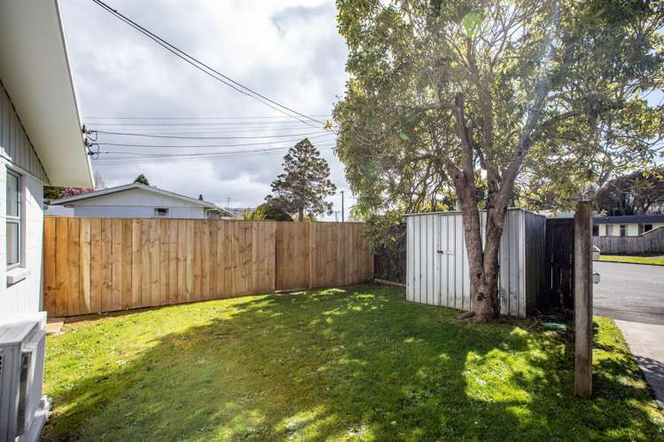 38A & 38B Anthony Crescent Bader_10