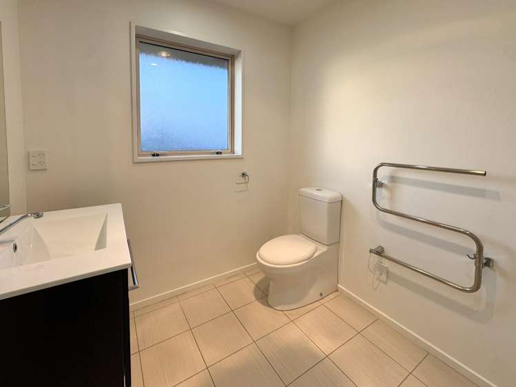 3 Somerville Crescent Aidanfield_12