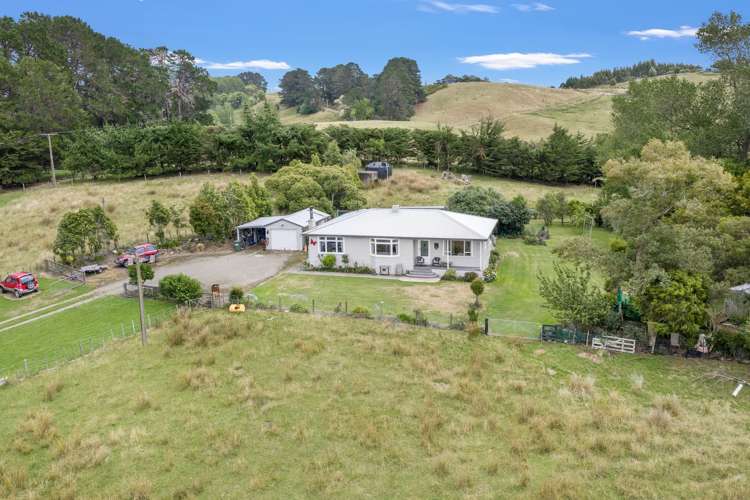 711 Blackhead Road Porangahau_1
