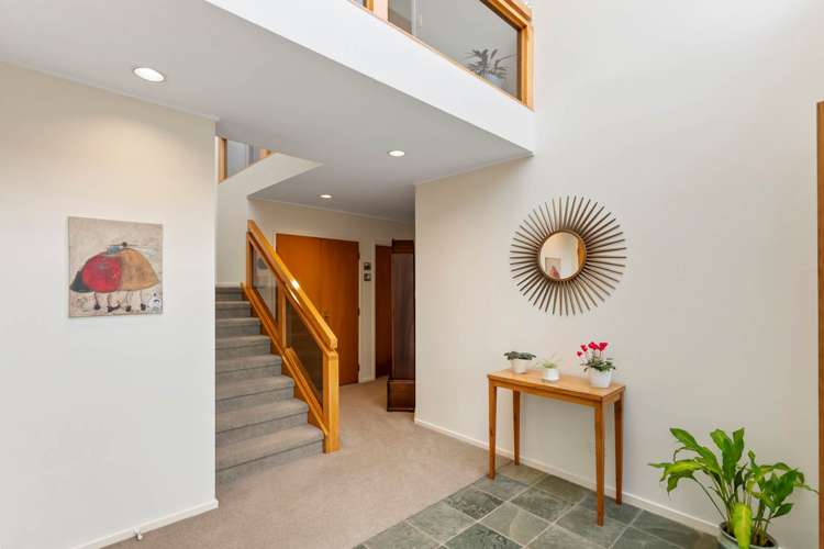 2/4 Oban Road Browns Bay_19