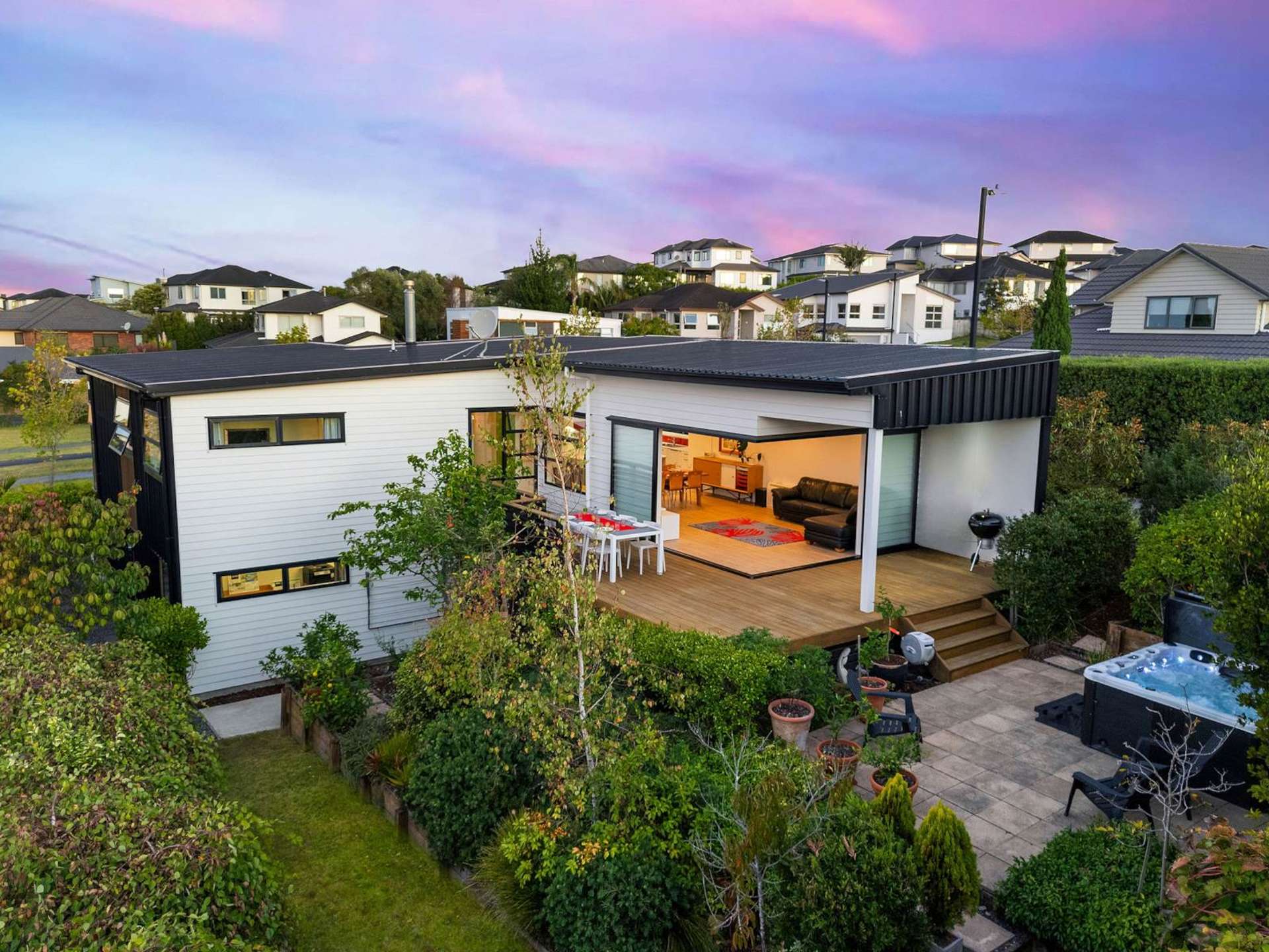 22 Major Henry Greens Silverdale_0