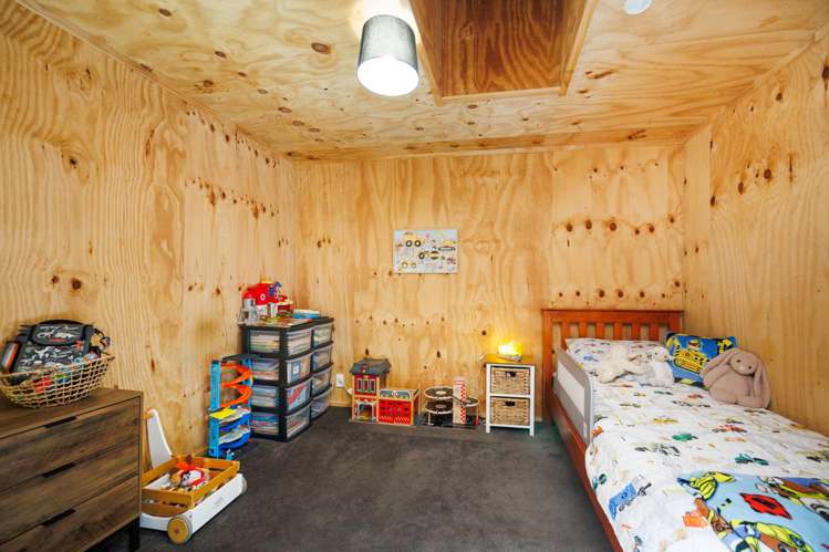 359 Newbury Line Newbury_23