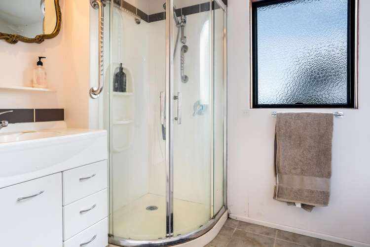 68 Kiwi Bush Lane Ngunguru_13