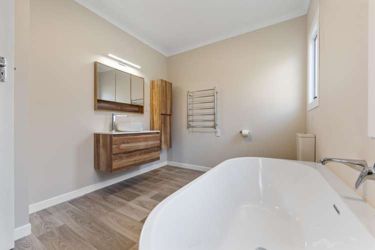 187 Coronation Ave Welbourn_14