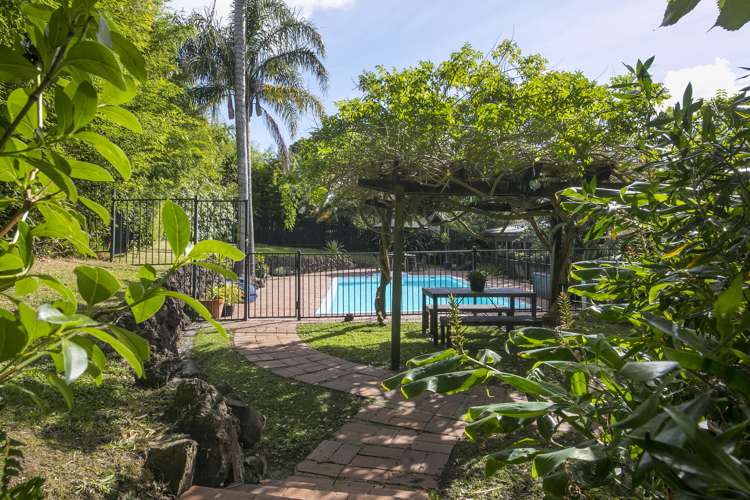 17 Deane Avenue Titirangi_7