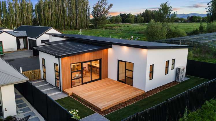 14 Elsie Lange Way Casebrook_18