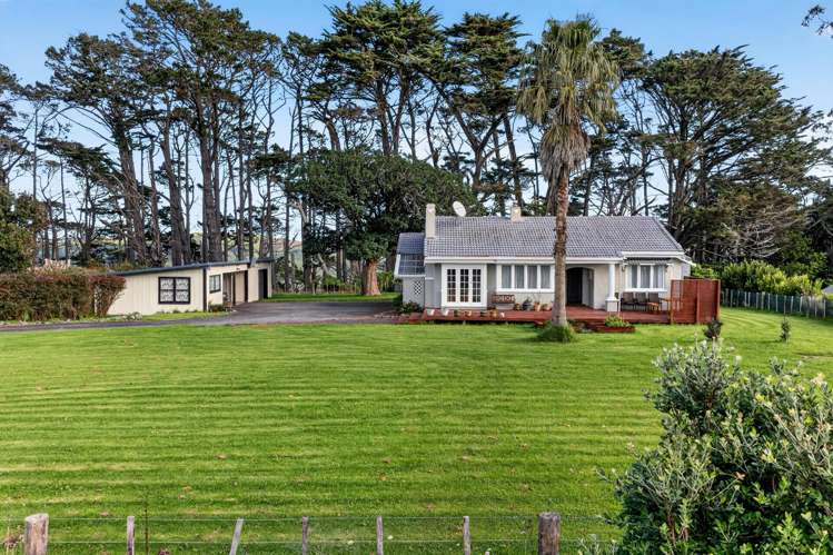 1431 Awhitu Road Waiuku_9