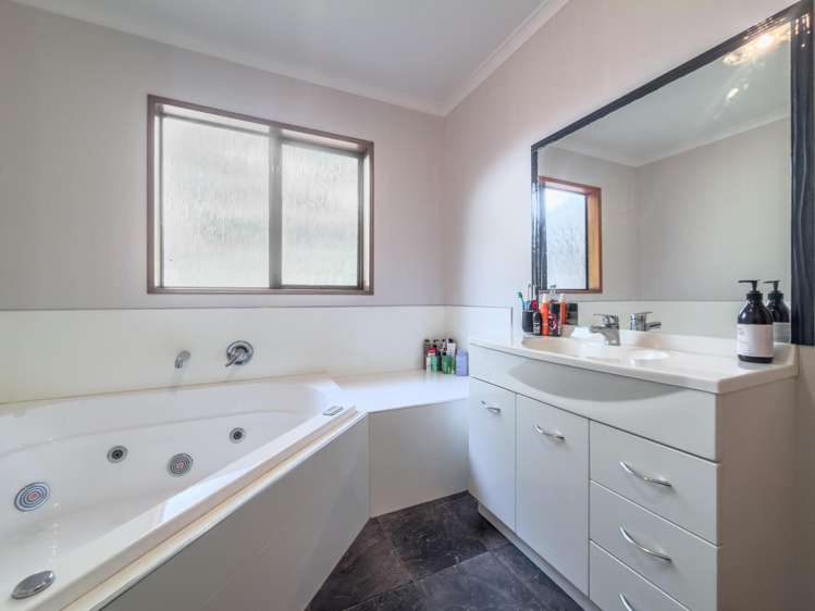 110 Ariki Avenue Otatara_18
