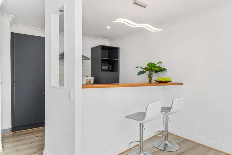 54 Earnslaw Crescent Clover Park_13