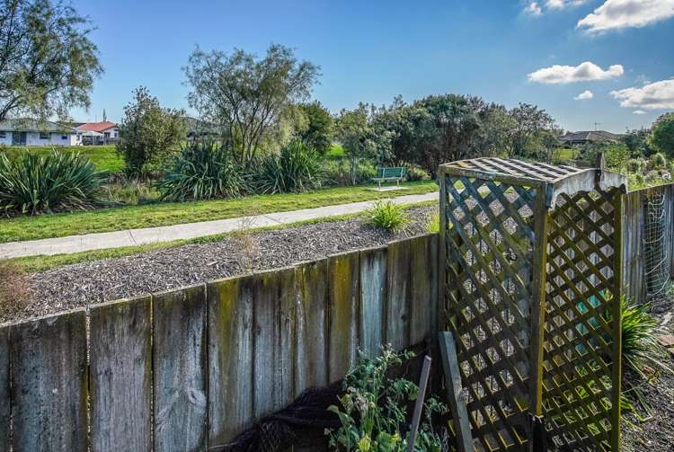 74 Kingsford Drive Stoke_17