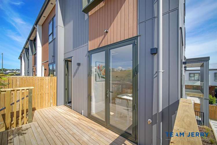1 Heketara Way Westgate_16