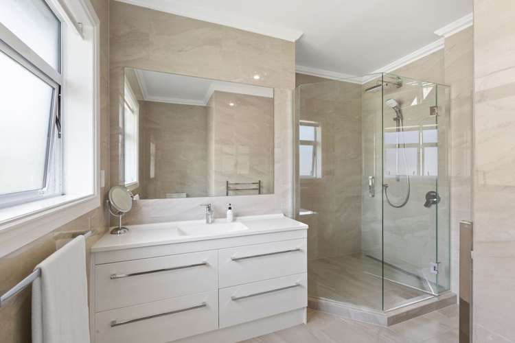 229 Te Atatu Road Te Atatu South_12