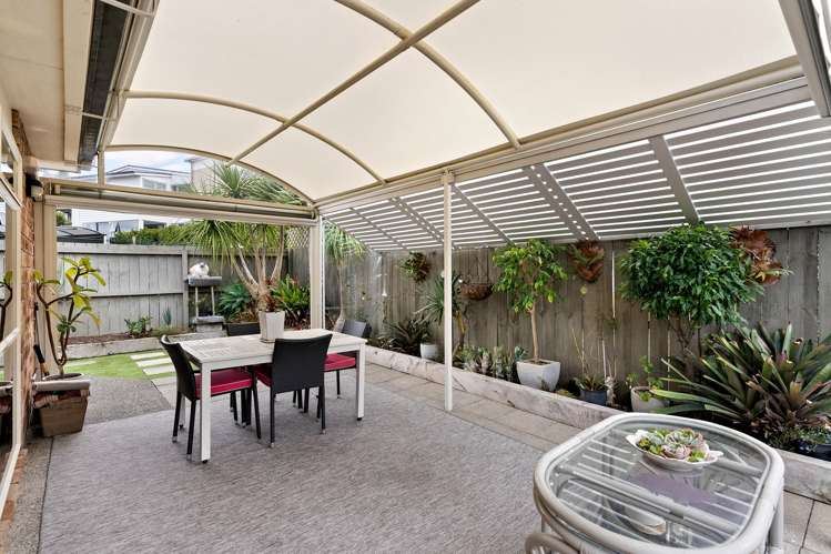 10 Chesterfield Way Orewa_3