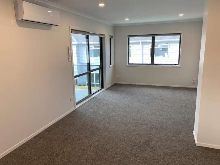 2/58 Wellington Street Hamilton East_1