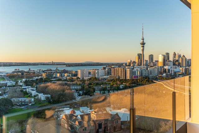 Unparalleled living with breath-taking views