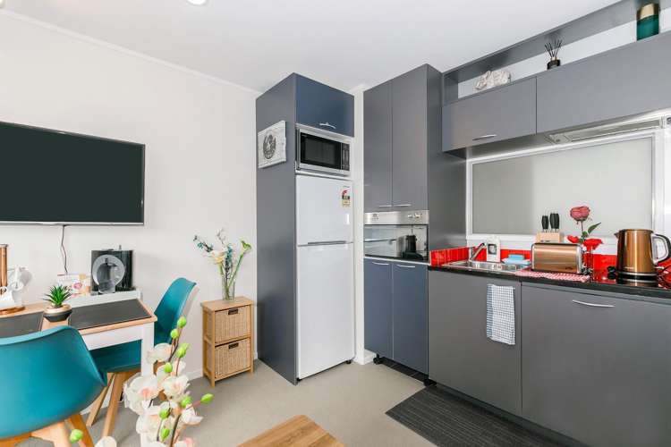 Flat 12C/34 Kingston Street_3