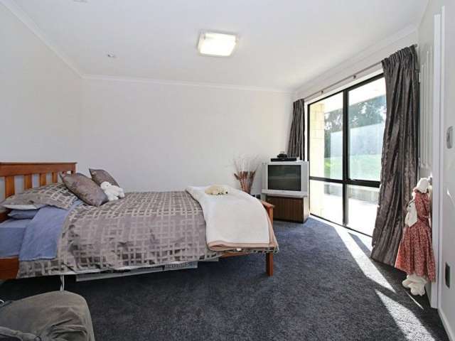 132 Oreti Road Otatara_1