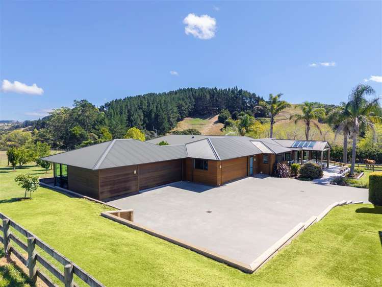 883 Peak Road Waimauku_35