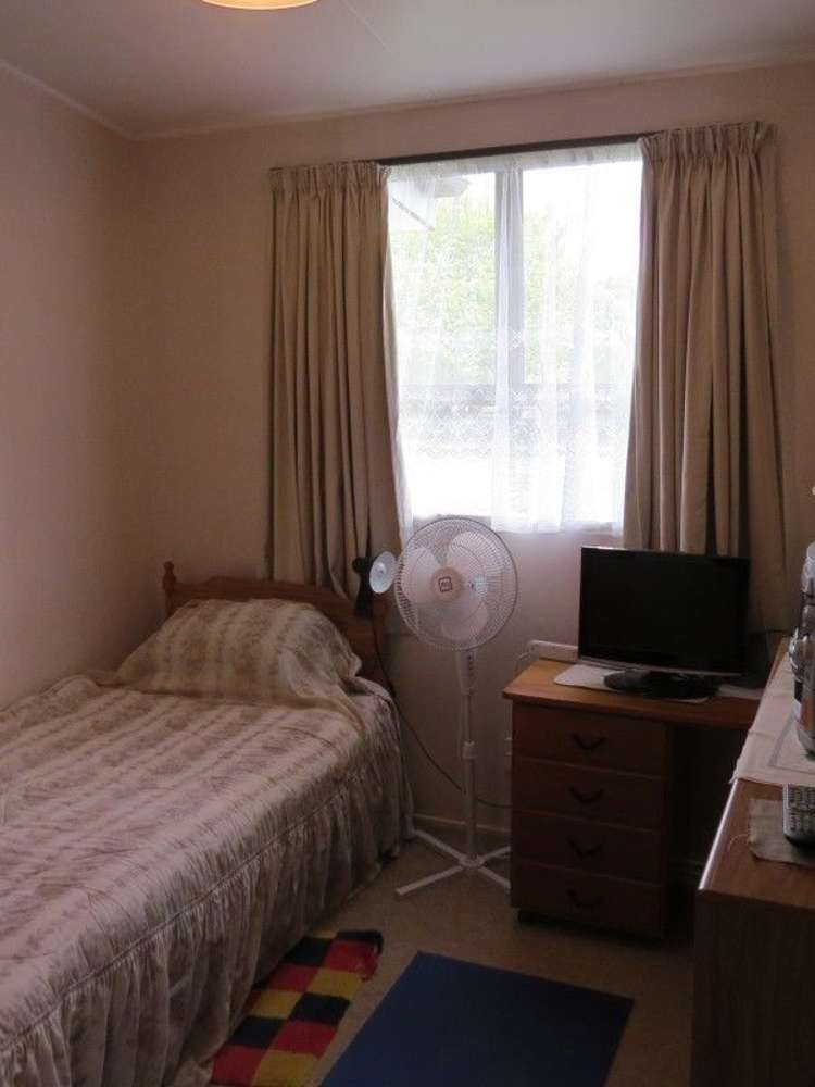 19 George Street Pahiatua_10