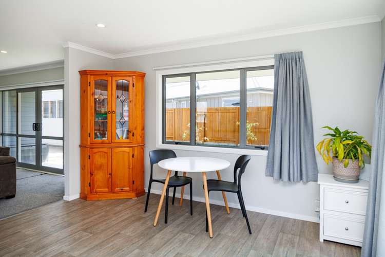 29 Wescombe Grove Feilding_5