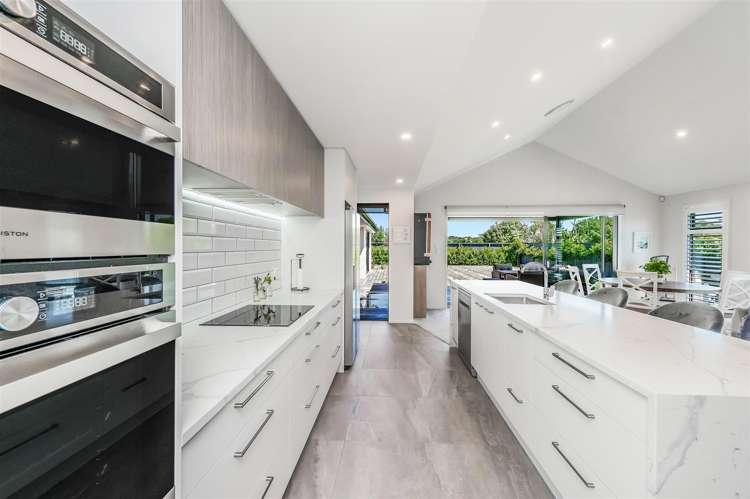 65 Southfield Drive Lincoln_7