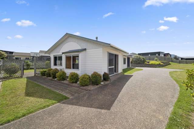 Comfortable living on Lakewood