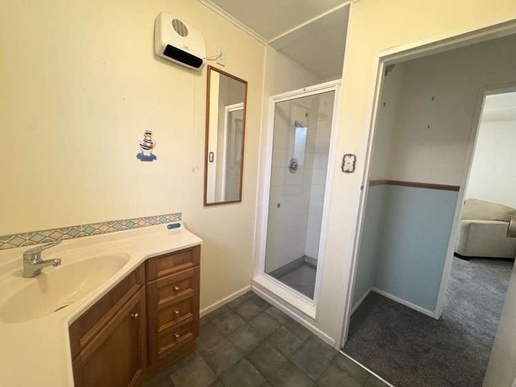  8 Kew Grove Wainuiomata_5